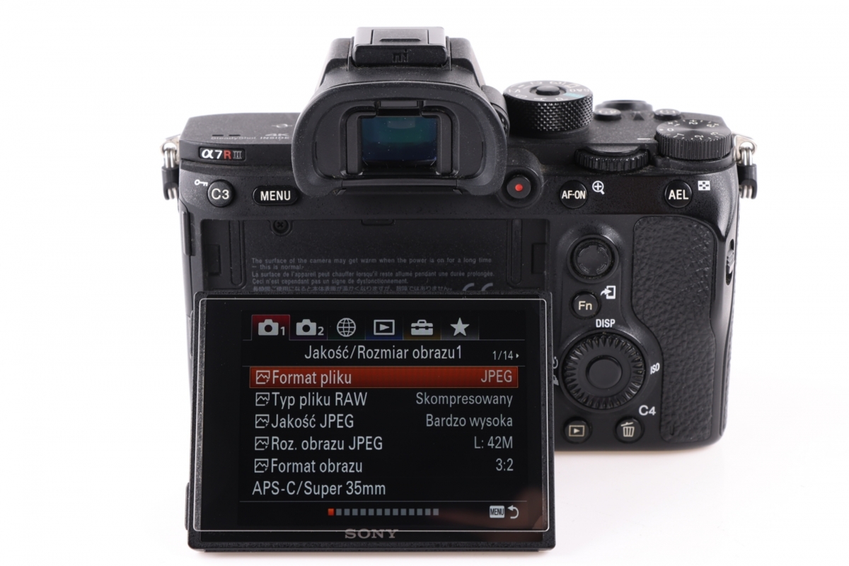 Sony A7R III ILCE-7RM3 body9 Sony A7R III ILCE-7RM3 body9