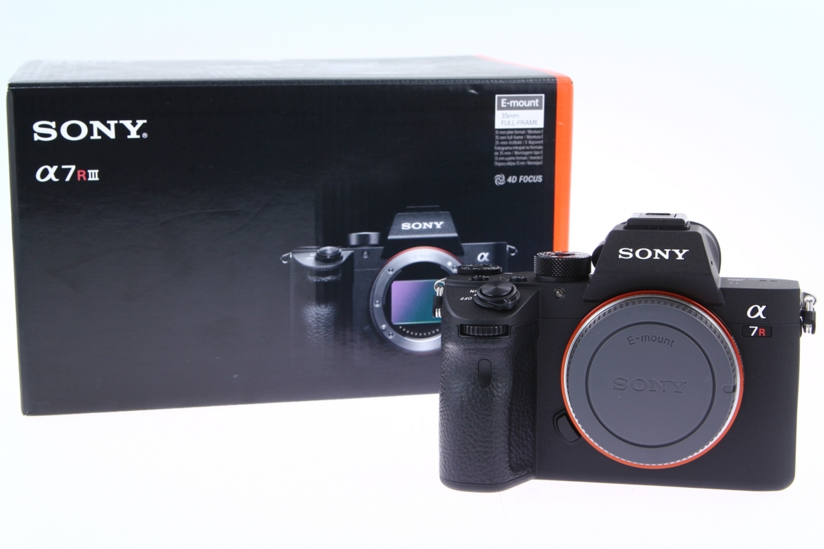 Sony A7R III ILCE-7RM3 body Sony A7R III ILCE-7RM3 body