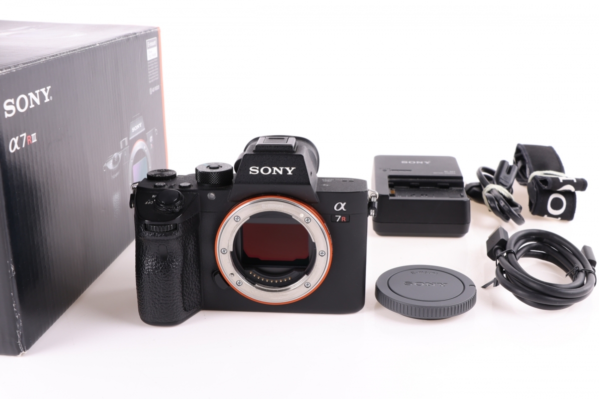 Sony A7R III ILCE-7RM3 body5 Sony A7R III ILCE-7RM3 body5