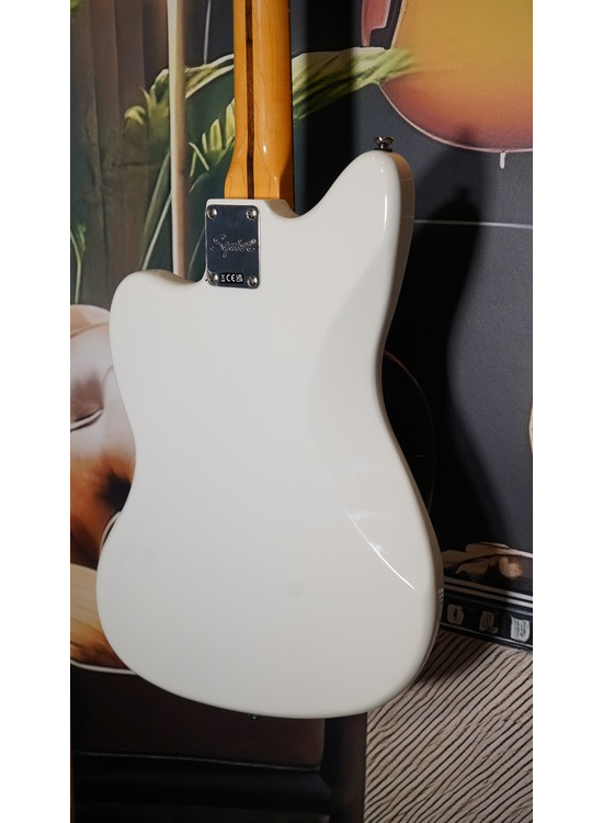 Squier Classic Vibe '60s Jazzmaster Olympic White6 Squier Classic Vibe '60s Jazzmaster Olympic White6