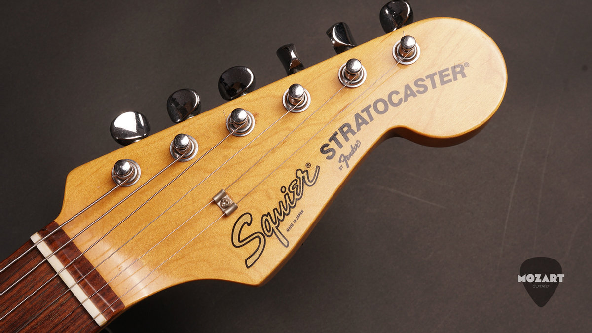 Squier JV Stratocaster SST-30 (1983) – FujiGen - Torino Red4 Squier JV Stratocaster SST-30 (1983) – FujiGen - Torino Red4