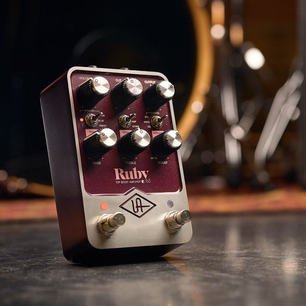 Universal Audio UAFX Ruby ’63 Top Boost Amplifier- Efekt gitarowy3 Universal Audio UAFX Ruby ’63 Top Boost Amplifier- Efekt gitarowy3