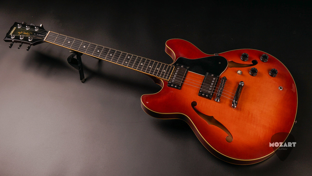 Yamaha SA-1300W Super Axe 1981 MIJ – Semi-Hollow4 Yamaha SA-1300W Super Axe 1981 MIJ – Semi-Hollow4