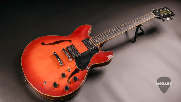 Yamaha SA-1300W Super Axe 1981 MIJ – Semi-Hollow