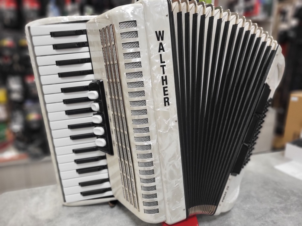 Akordeon Walther Pirat 723 Akordeon Walther Pirat 723
