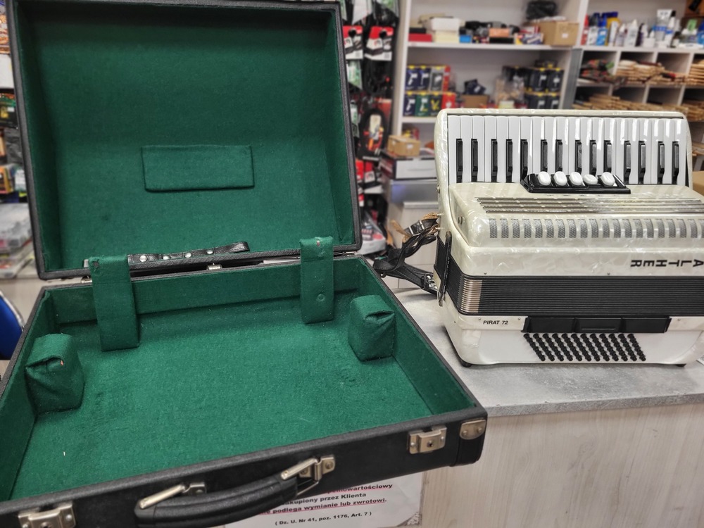 Akordeon Walther Pirat 721 Akordeon Walther Pirat 721