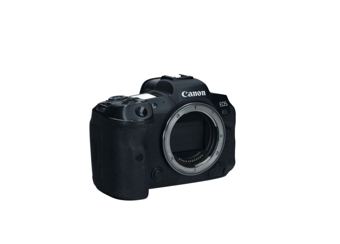 Aparat Canon EOS R5 053021000998 używany1 Aparat Canon EOS R5 053021000998 używany1