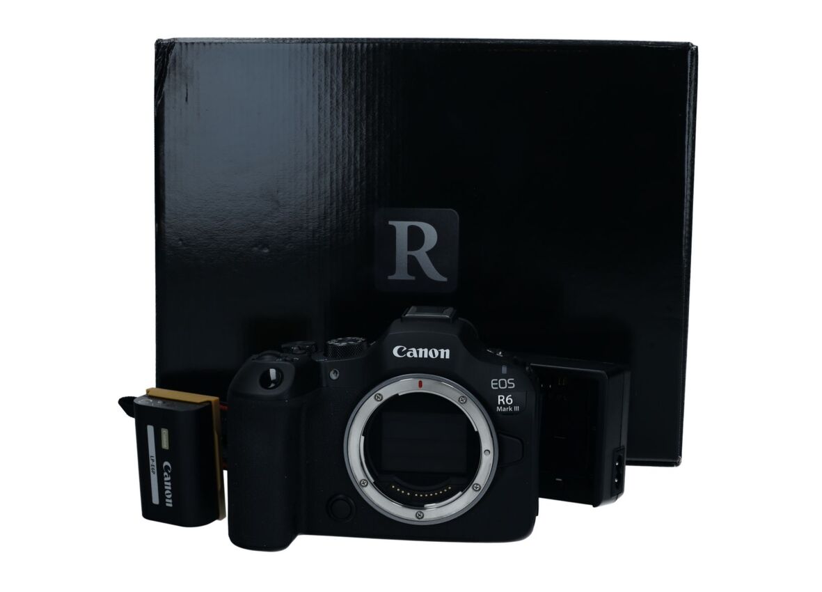 Aparat cyfrowy Canon EOS R6 Mark III body - Powystawowy Aparat cyfrowy Canon EOS R6 Mark III body - Powystawowy