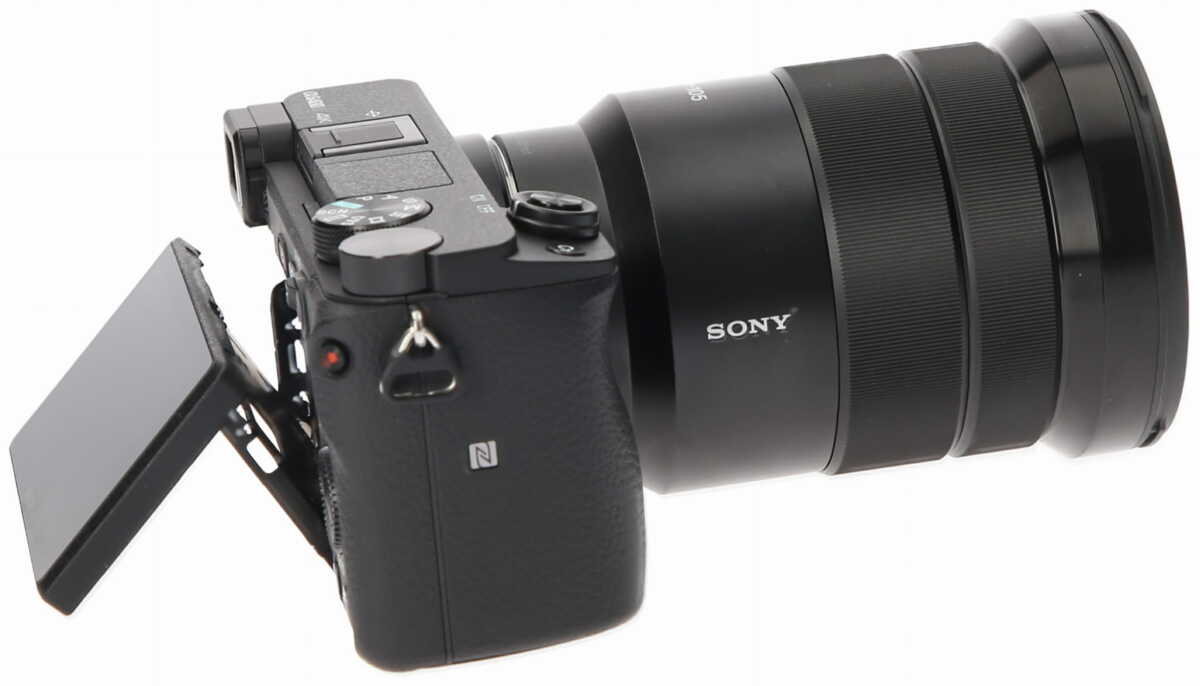 Aparat cyfrowy Sony A6400 + obiektyw E 18-105mm f/4 G OSS PZ - ILCE6400GBDI5 Aparat cyfrowy Sony A6400 + obiektyw E 18-105mm f/4 G OSS PZ - ILCE6400GBDI5