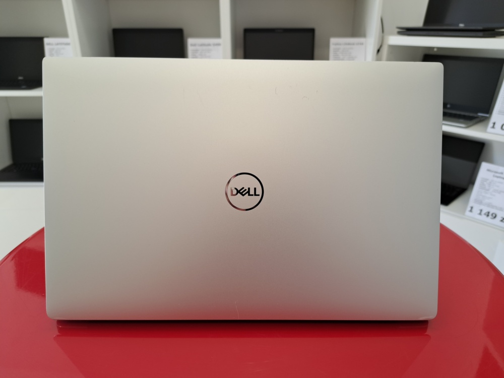 Dell Precision 5540 15" i9-9880H 64GB RAM 256GB NVMe Quadro 4GB WIN 11 Pro4 Dell Precision 5540 15" i9-9880H 64GB RAM 256GB NVMe Quadro 4GB WIN 11 Pro4