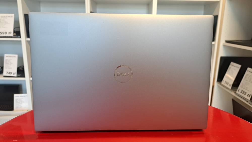 Dell Precision 5550 15,6" i7-10850H 16GB RAM 1TB SSD Quadro T1000 4GB IPS 4K Dotyk WIN 11 Pro9 Dell Precision 5550 15,6" i7-10850H 16GB RAM 1TB SSD Quadro T1000 4GB IPS 4K Dotyk WIN 11 Pro9