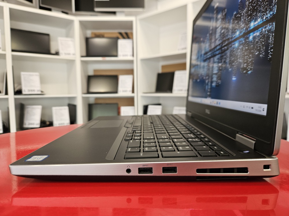 Dell Precision 7540 15.6" 4K i7-9850H 32GB 512SSD Nvidia RTX 3000 6GB Win112 Dell Precision 7540 15.6" 4K i7-9850H 32GB 512SSD Nvidia RTX 3000 6GB Win112