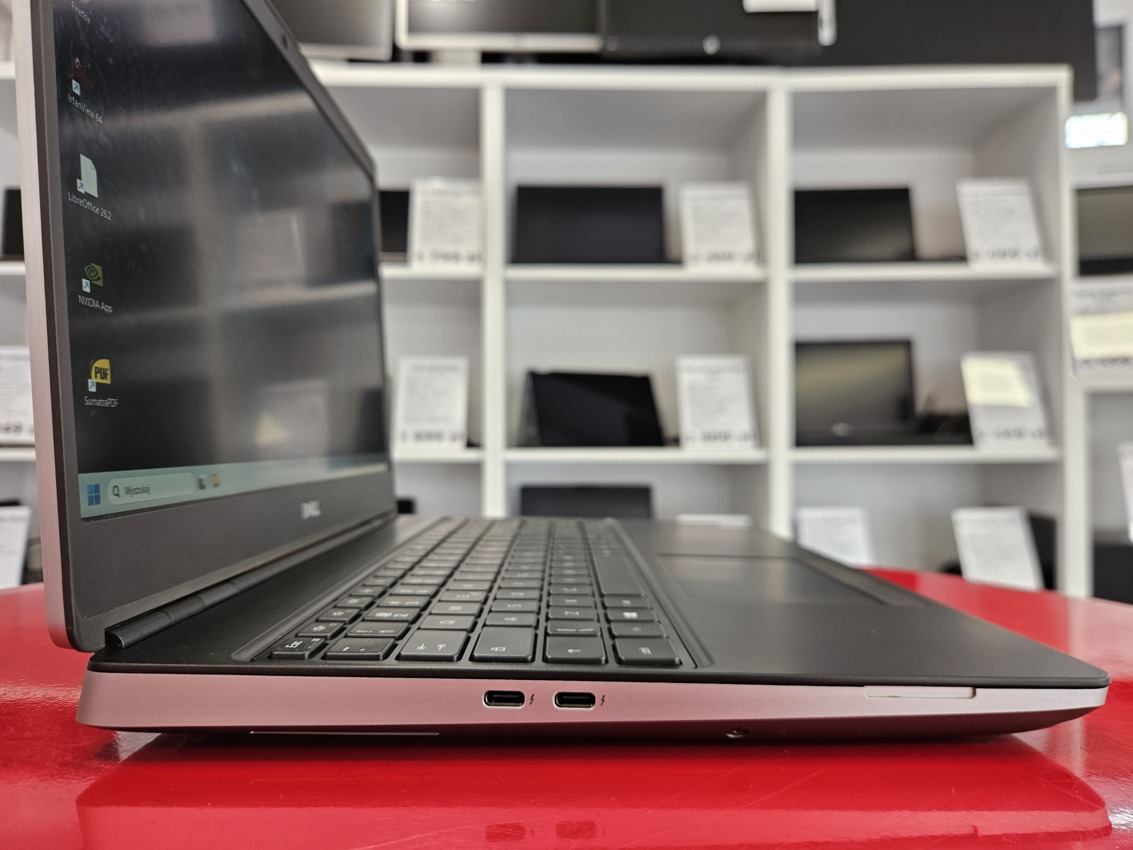 Dell Precision 7560 15,6" xeon w-11855m 32GB RAM 512GB SSD Quadro RTX 6GB IPS Win 11 Pro1 Dell Precision 7560 15,6" xeon w-11855m 32GB RAM 512GB SSD Quadro RTX 6GB IPS Win 11 Pro1