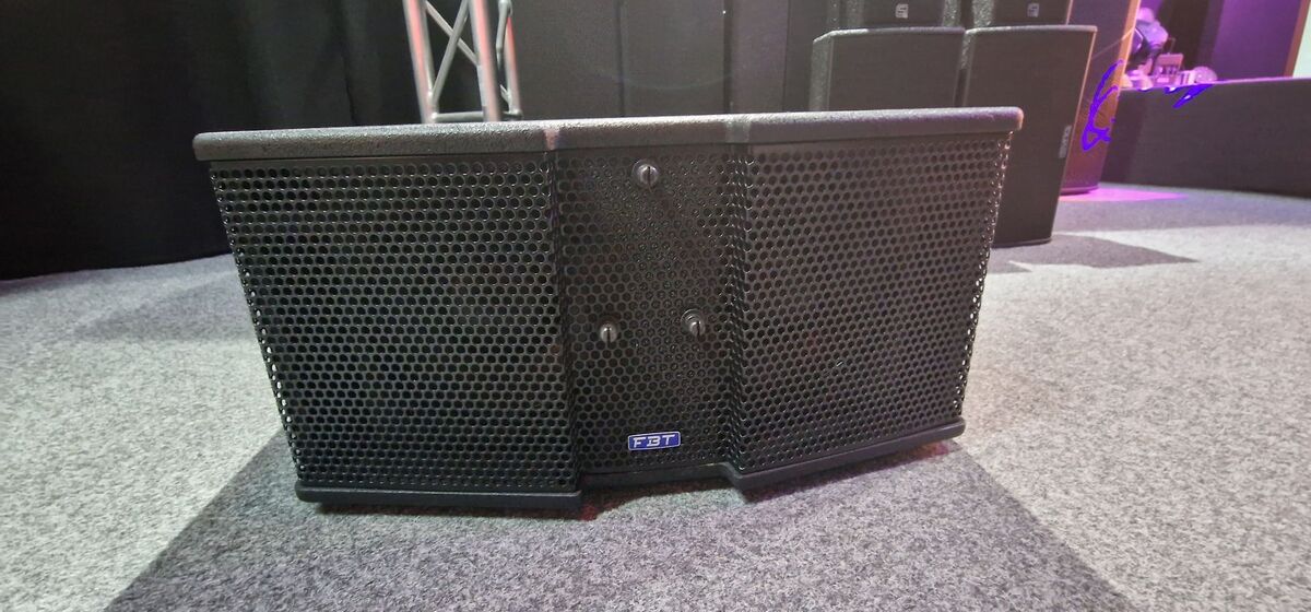 FBT Vertus CLA-208-SA - aktywna kolumna niskotonowa systemu liniowego 600 Watt OKAZJA 1szt0 FBT Vertus CLA-208-SA - aktywna kolumna niskotonowa systemu liniowego 600 Watt OKAZJA 1szt0