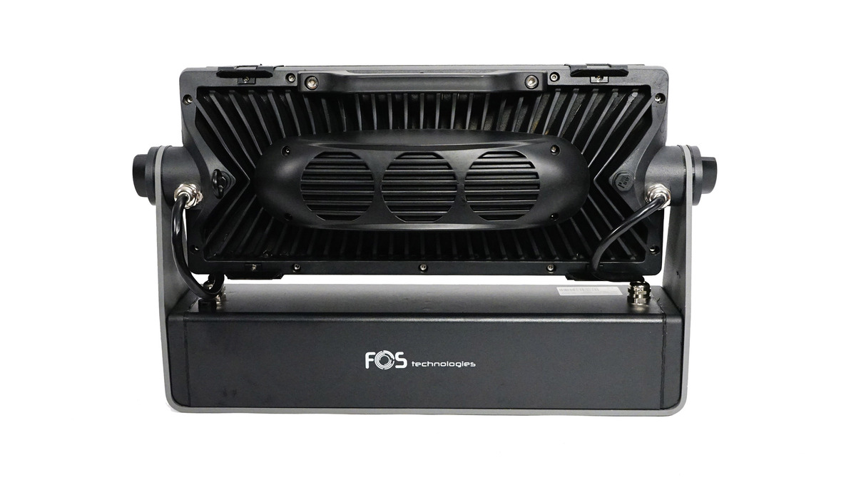 FOS F-7 - stroboskop / WASH IP650 FOS F-7 - stroboskop / WASH IP650