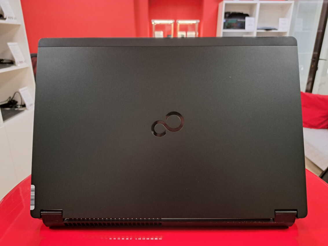 Fujitsu Celsius H7510 15" xeon w-10855m 16GB RAM 512GB SSD Nvidia Quadro T2000 WIN 11 Pro4 Fujitsu Celsius H7510 15" xeon w-10855m 16GB RAM 512GB SSD Nvidia Quadro T2000 WIN 11 Pro4