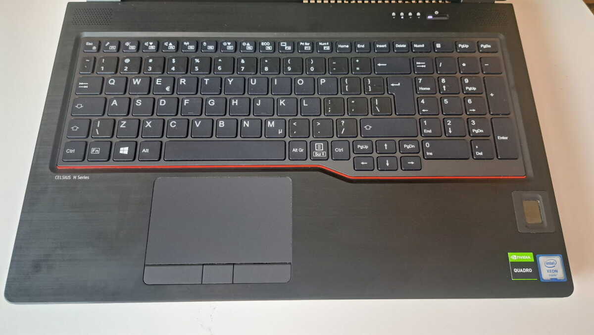 Fujitsu Celsius H7510 15" xeon w-10855m 16GB RAM 512GB SSD Nvidia Quadro T2000 WIN 11 Pro1 Fujitsu Celsius H7510 15" xeon w-10855m 16GB RAM 512GB SSD Nvidia Quadro T2000 WIN 11 Pro1