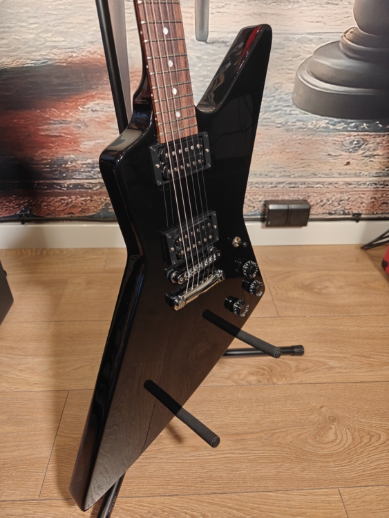 Gibson 80's Explorer9 Gibson 80's Explorer9