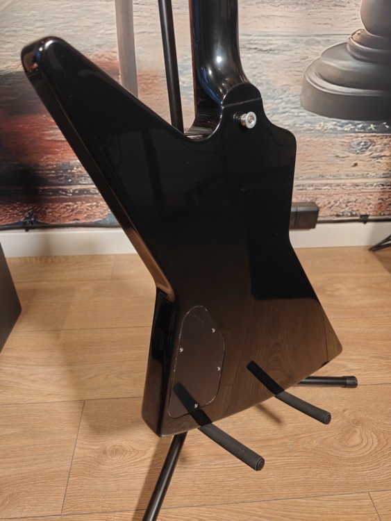 Gibson 80's Explorer17 Gibson 80's Explorer17