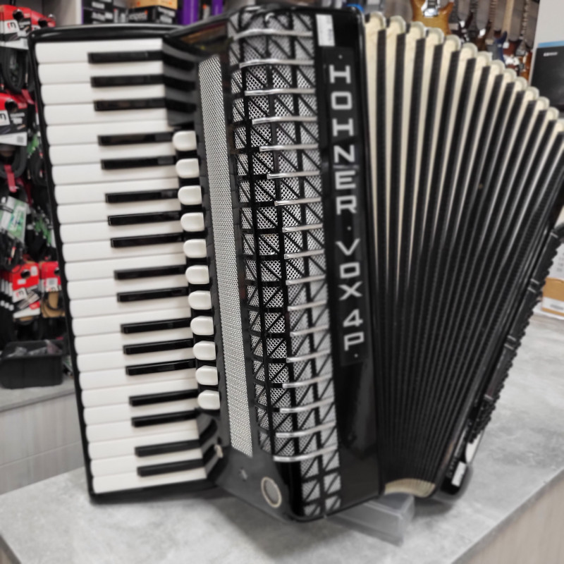 HOHNER ATLANTIC VOX IV P - AKORDEON UŻYWANY MUSETTE 120 BAS2 HOHNER ATLANTIC VOX IV P - AKORDEON UŻYWANY MUSETTE 120 BAS2