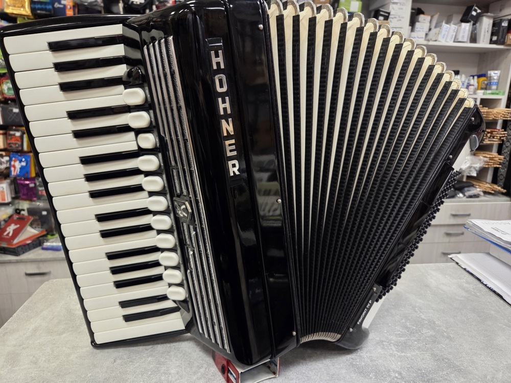 Hohner Favorit IV P - Akordeon 96 basów12 Hohner Favorit IV P - Akordeon 96 basów12