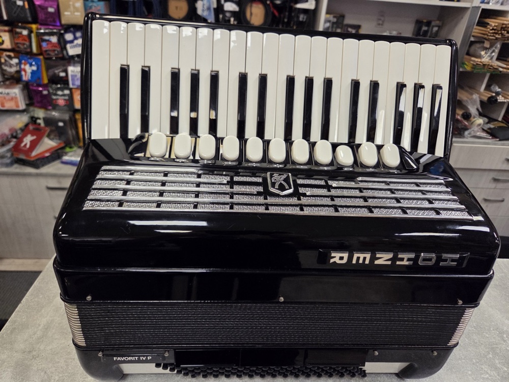 Hohner Favorit IV P - Akordeon 96 basów9 Hohner Favorit IV P - Akordeon 96 basów9