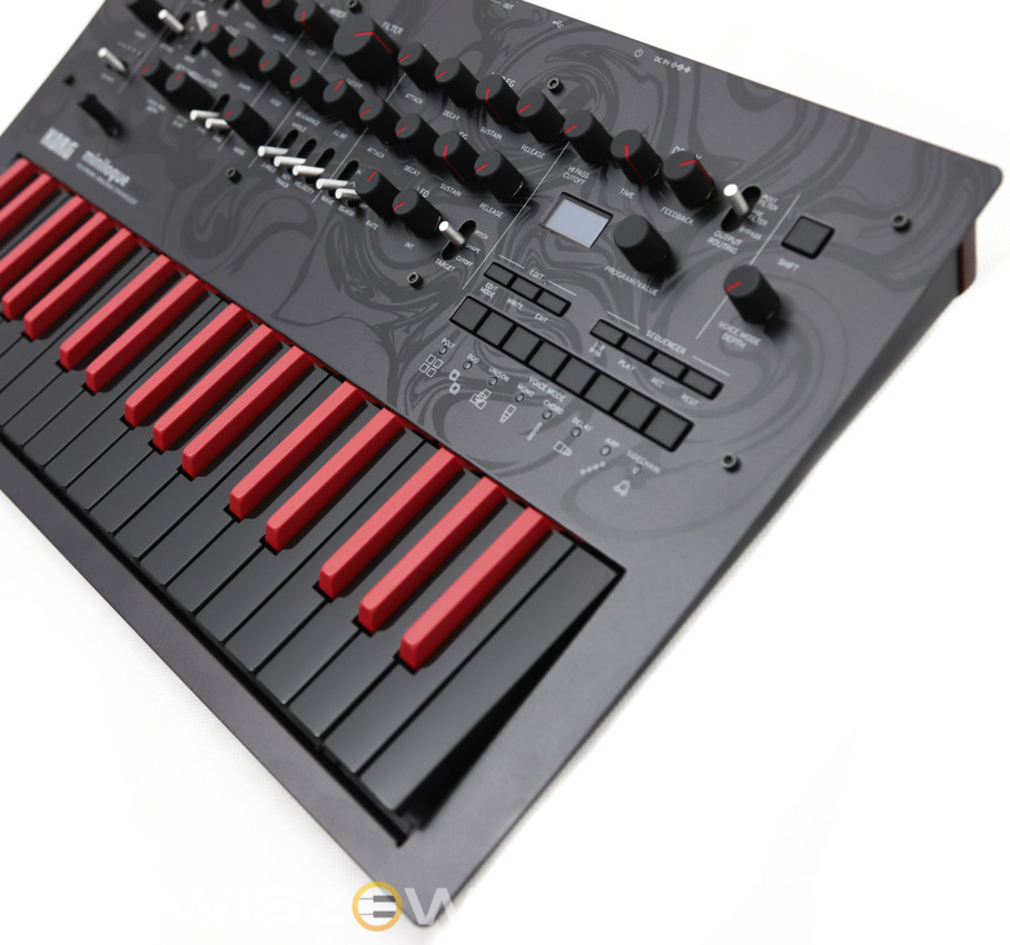 KORG MINILOGUE BASS1 KORG MINILOGUE BASS1