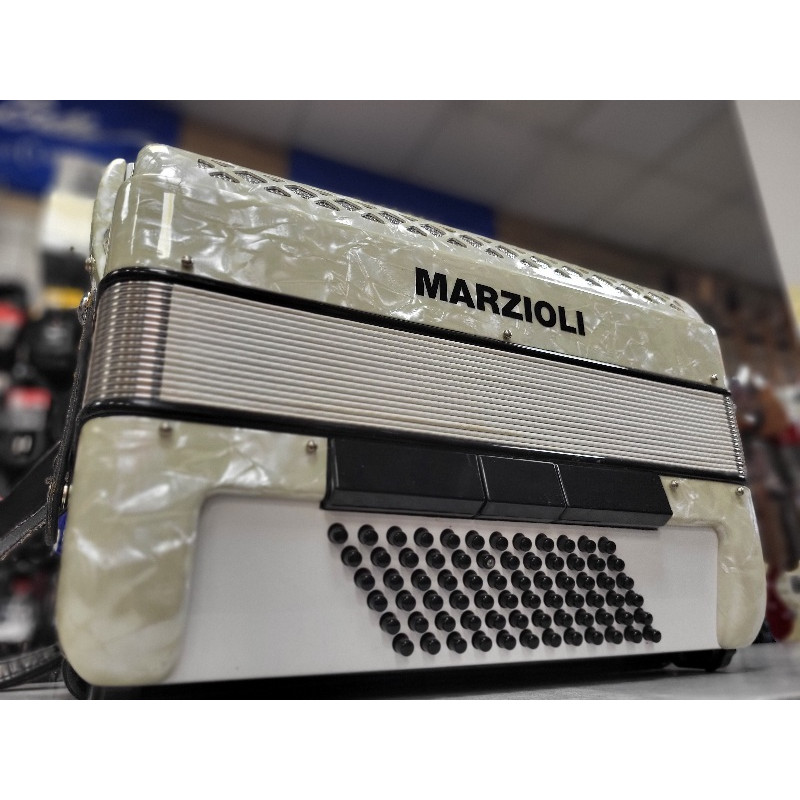 MARZIOLI 72 bas, 4-chórowy akordeon używany, w idealnym stanie, z gwarancją7 MARZIOLI 72 bas, 4-chórowy akordeon używany, w idealnym stanie, z gwarancją7