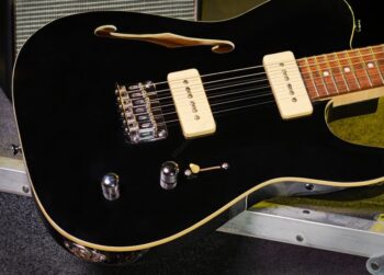 ギター Michael Kelly Guitars 59 thin line P-90 Michael Kelly 59 Thinline P90 Gloss Black ][ Gitara elektryczna - Vibe