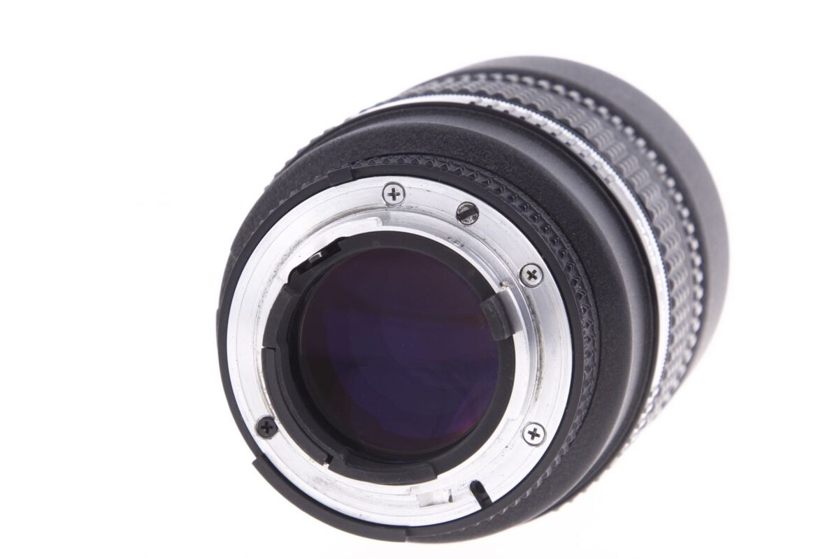 Nikkor 105mm f/2 D DC Defocus Image Control6 Nikkor 105mm f/2 D DC Defocus Image Control6