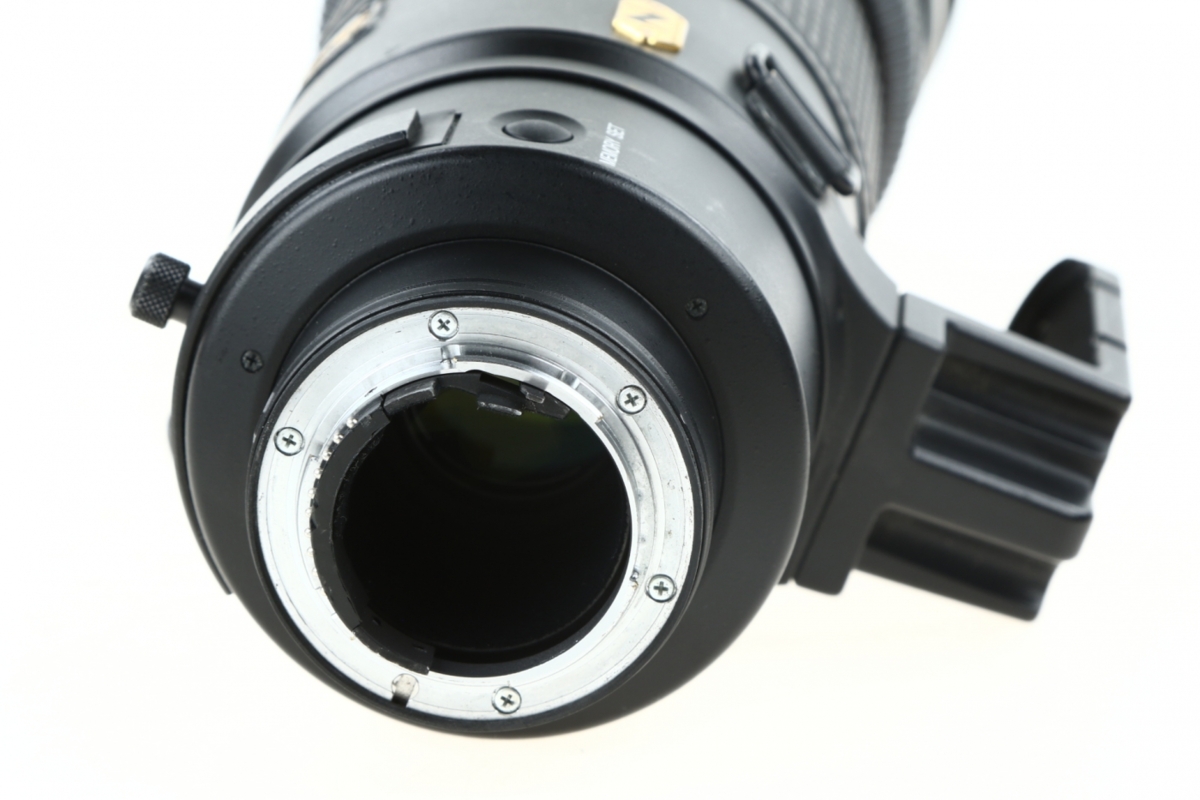 Nikkor 200-400mm f/4 AF-S VR II8 Nikkor 200-400mm f/4 AF-S VR II8