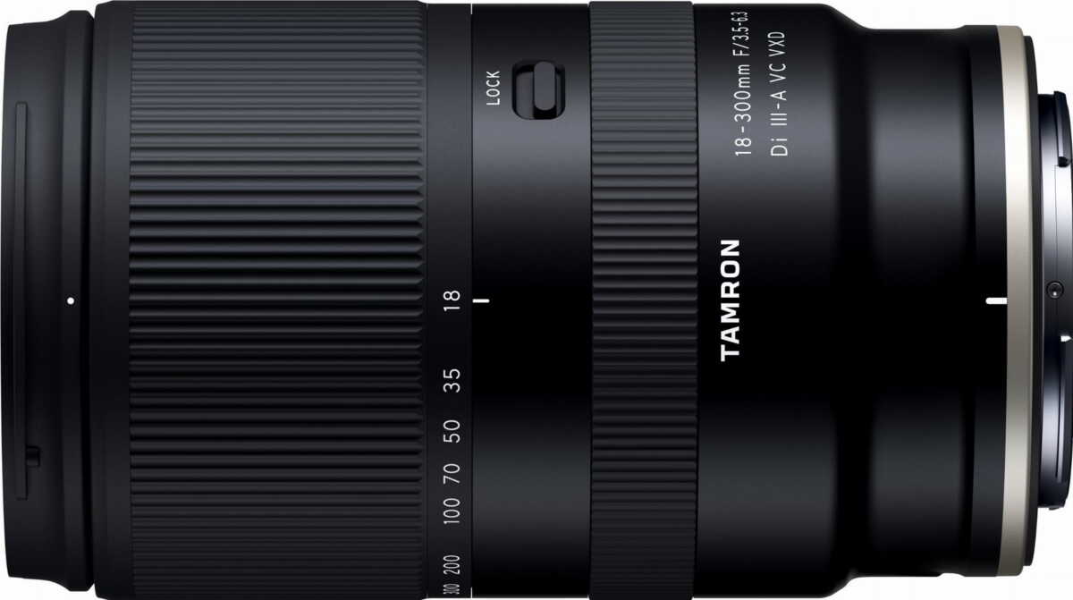 Obiektyw Tamron 18-300 mm F/3.5-6.3 Di III-A VC VXD Nikon Z2 Obiektyw Tamron 18-300 mm F/3.5-6.3 Di III-A VC VXD Nikon Z2