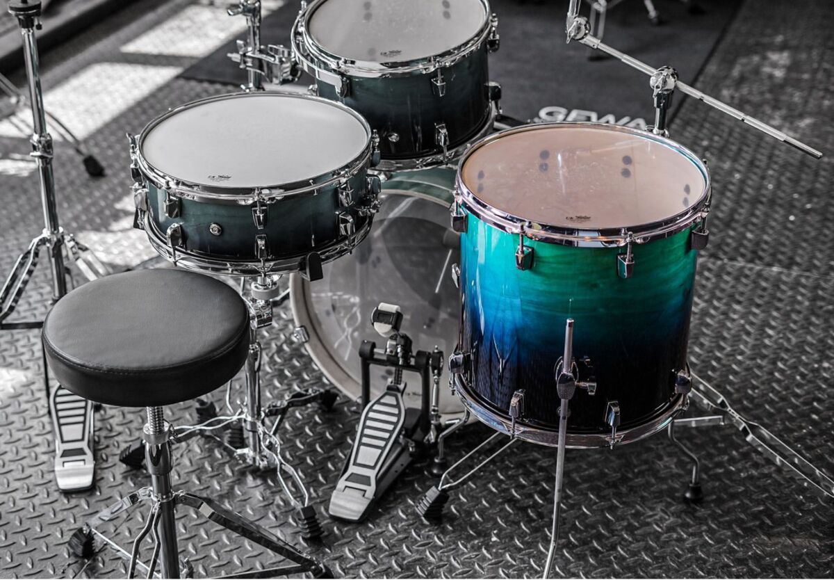 Polmuz Birch Model 3 Floor tom 14x12 Blue to Black Fade Lacquer Polmuz Birch Model 3 Floor tom 14x12 Blue to Black Fade Lacquer