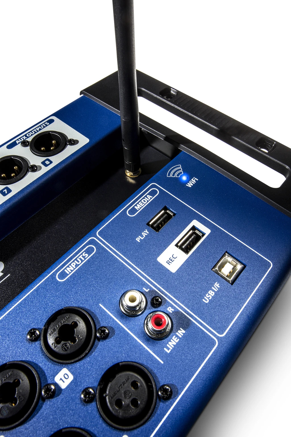 Soundcraft Ui24R - mikser cyfrowy WiFi - po zwrocie1 Soundcraft Ui24R - mikser cyfrowy WiFi - po zwrocie1