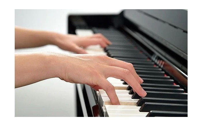 Yamaha Clavinova CLP-735 BLK - pianino cyfrowe4 Yamaha Clavinova CLP-735 BLK - pianino cyfrowe4