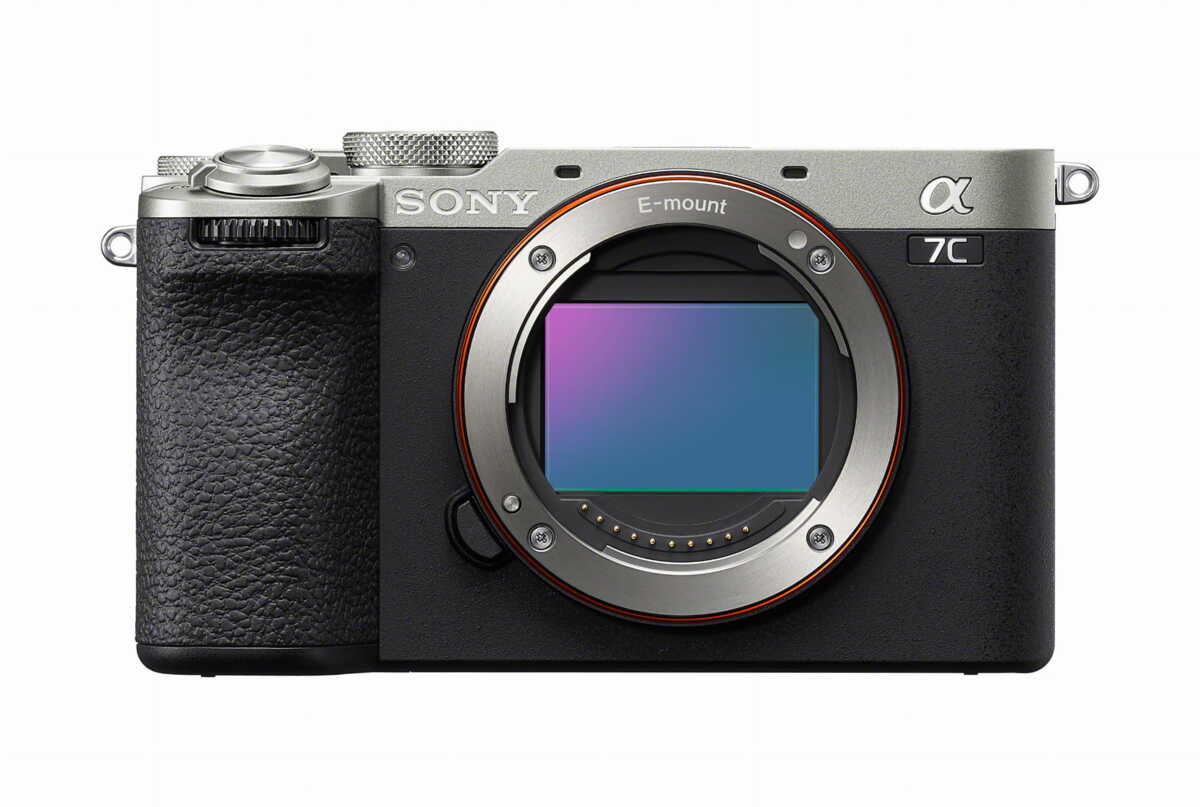 Zestaw street: Aparat cyfrowy Sony A7C II body srebrny - ILCE7CM2S + FE 20 mm f/1,8 G - SEL20F18G0 Zestaw street: Aparat cyfrowy Sony A7C II body srebrny - ILCE7CM2S + FE 20 mm f/1,8 G - SEL20F18G0
